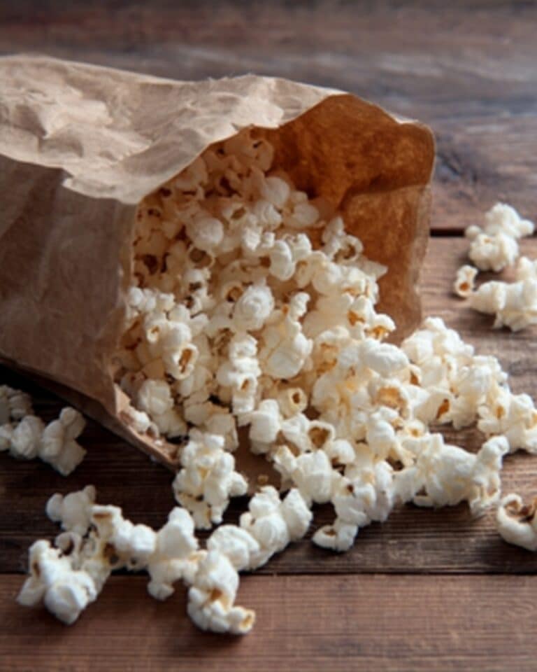 Homemade Microwave Popcorn with Olive Oil, Salt, and Pepper Recipe